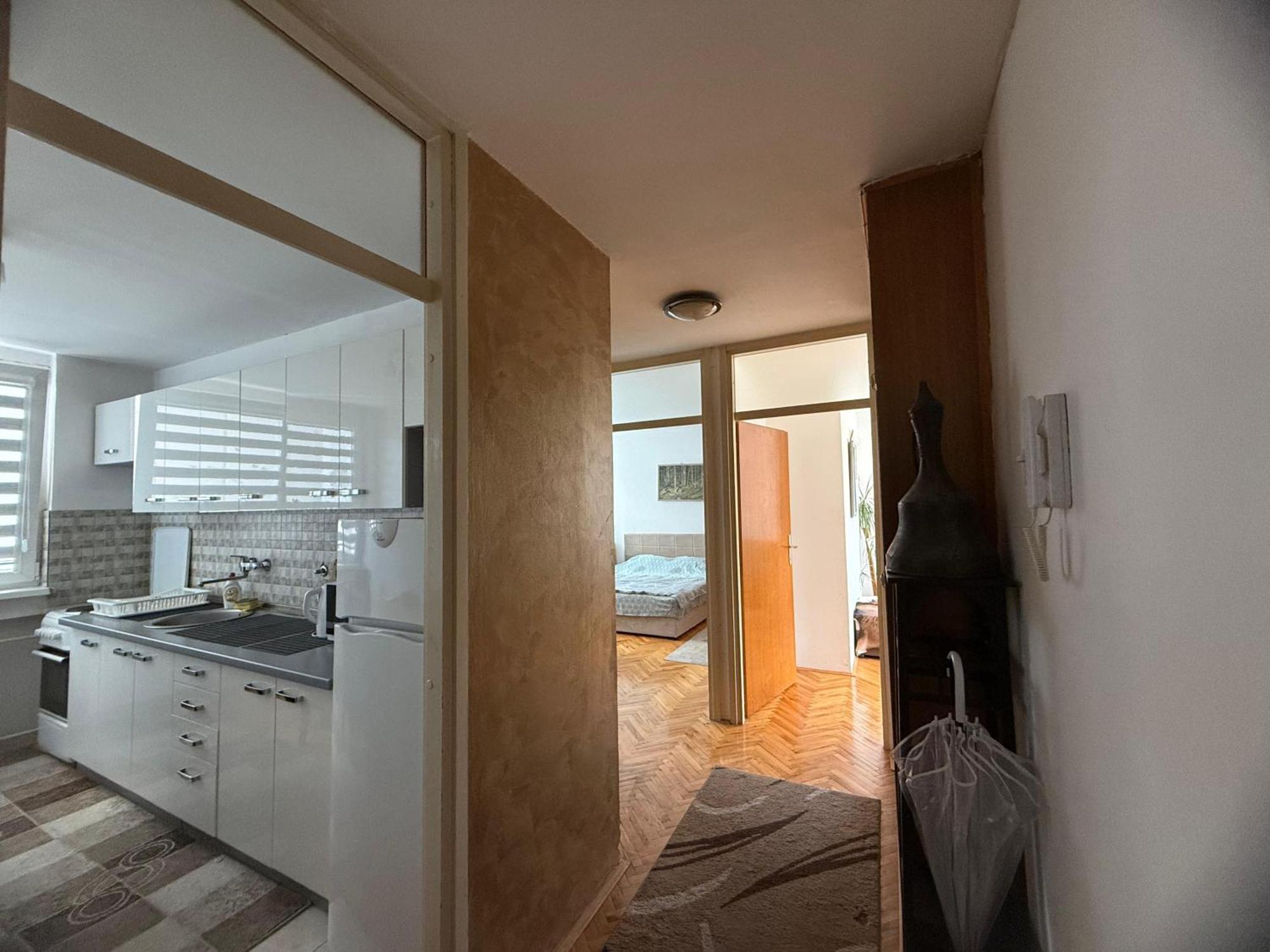 Apartment Ambrela 2 Сараево Стая снимка